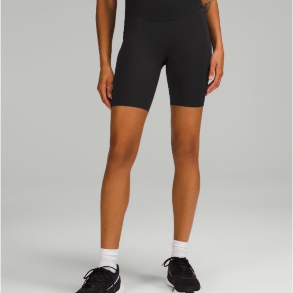 Lululemon Beta Pace High-rise Shorts 8”, size 16